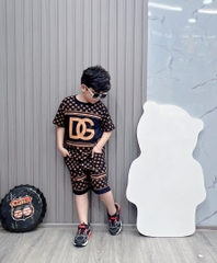 Bộ bé trai cotton in hình DG quần sọc (13-26kg)