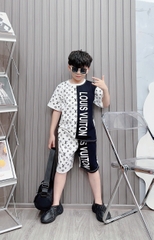 Bộ bé trai cotton in hình LOUIS VUITON (26-42kg)