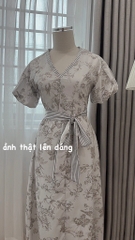 VÁY CỔ V PHỐI KẺ KÈM ĐAI HAI LỚP SẴN