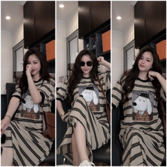 VÁY KẺ HOẠ TIẾT CHÓ NỮ