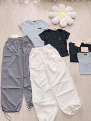 SET BỘ NỮ QUẦN TÚI HỘP DÚT GẤU MIXX ÁO CHẤM BI MIU MIU