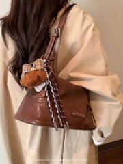 TÚI XÁCH - TÚI KẸP NÁCH CHI-O KÈM CHARM NỮ