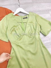 VÁY CỔ V DÚM NGỰC 2 MẦU