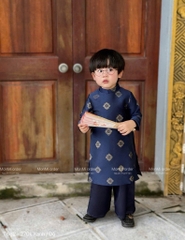 SET ÁO DÀI VẢI GẤM BÉ TRAI