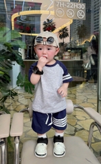 SET 2 BỘ COTTON TÀU THAN GHI KẺ SỌC TAY BÉ TRAI SẴN (SALE 102k)