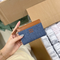 PHỤ KIỆN - VÍ CẦM TAY MIU MIU NHIỀU MÀU