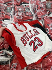 SET 2BỘ BÓNG RỔ BULL 23 CHO BÉ TRAI SẴN (XẢ 69k)