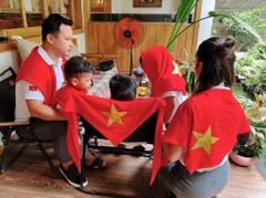 PHỤ KIỆN - KHĂN QUÀNG ĐỎ SAO VÀNG