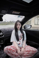 BỘ HELLO KITTY QUẦN SUÔNG KẺ NỮ SẴN