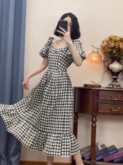 VÁY KẺ CỔ BÈO ĐUÔI CÁ SẴN
