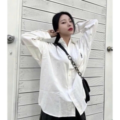 ÁO SƠ MI TRẮNG DÀI TAY THÊU GẤU NỮ
