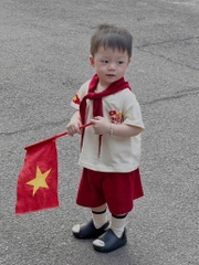 SET ĐỘC LẬP TỰ DO KÈM KHĂN BÉ TRAI BÉ GÁI