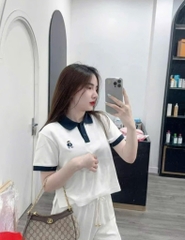 ÁO POLO NỮ CỔ BẺ THÊU GẤU SẴN