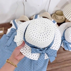 SÉT YẾM BÒ CHẤM BI 3 CHI TIẾT ÁO SÁT NÁCH KÈM MŨ BÉ GÁI(XẢ 69k)