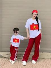 ÁO PHÔNG BỐ MẸ CON CỜ ĐỎ SAO VÀNG BẢN ĐỒ VN SẴN