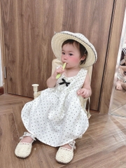 SET VÁY CHẤM BI TRẮNG KÈM MŨ BÉ GÁI SẴN
