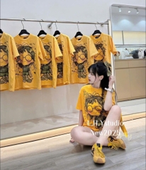 ÁO PHÔNG VÀNG CÔ GÁI NHẮM MẮT NỮ
