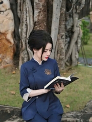 PHÁP PHỤC ĐI CHÙA CỔ TÀU NỮ