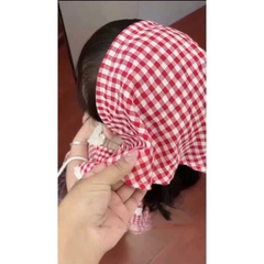SET BỘ KÈM KHĂN KẺ ĐỎ BÉ GÁI SẴN( xả 45k)