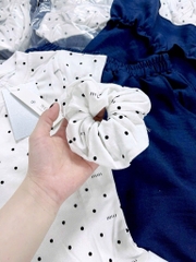 SÉT BỘ ÁO CHẤM PI PHỐI QUẦN BÈO KÈM CHUN TÓC NỮ