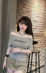 ÁO TRỄ VAI IN CHỮ SIÊU HOT NỮ