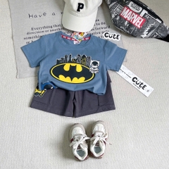 SÉT COTTON BATMAN XANH  PHỐI QUẦN SOOC TÚI HỘP TONE GHI CHO BÉ TRAI