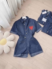 SET JEANS GIẤY JUM THÊU TIM TAY GẤU LV SẴN