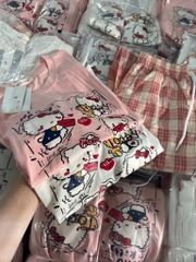 BỘ HELLO KITTY QUẦN SUÔNG KẺ NỮ SẴN