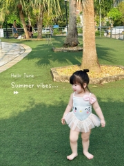 ĐỒ BƠI - BIKINI 2 DÂY KITTY TRẮNG VOAN BỒNG XOÈ CHO BÉ GÁI