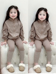 SET ÁO GIÓ NÂU KÈM QUẦN LEGGING BÉ GÁI