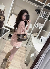 ÁO PHÔNG B.A.D HỒNG CỔ VIỀN TRẮNG NỮ SẴN (SALE 73K)