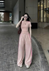 SÉT THỂ THAO ÁO ZÍP QUẦN SUÔNG CHẠY SỌC UMI DẺO NỮ SẴN (SALE 109k)