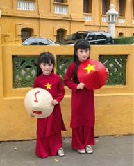 ÁO DÀI ĐỎ SAO VÀNG BÉ GÁI