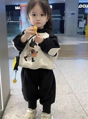 BỘ NỈ RAGLANG ĐEN GHI TÀN THỎ CHO BÉ