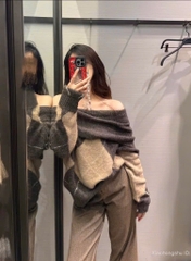 ÁO LEN TRỄ VAI PHỐI MÀU NÂU BE NỮ THU ĐÔNG