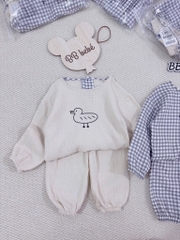 SET HAI BỘ NGỦ HOẠ TIẾT VỊT CHO BÉ