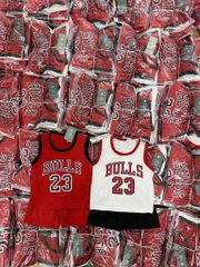 SET 2BỘ BÓNG RỔ BULL 23 CHO BÉ TRAI SẴN (XẢ 69k)