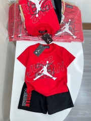 SET BỘ ÁO ĐỎ JORDAN QUẦN ĐÙI BÉ TRAI SẴN(XẢ 50k)