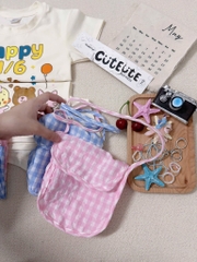 SÉT HAPPY 1/6 CHO BÉ TRAI BÉ GÁI MIX QUẦN CARO KÈM TÚI ĐEO CHÉO 3CT SẴN