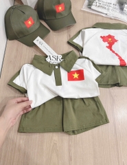 SET POLO CỜ ĐỎ SAO VÀNG KÈM MŨ BÉ TRAI
