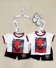 SÉT SIÊU NHÂN NHỆN TRẮNG PHỐI CỔ ĐỎ QUẦN SHORT ĐEN CHO BÉ TRAI( xả 50k)