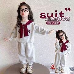 SET DÀI THỂ THAO HAI DA KÈM KHĂN BÉ GÁI