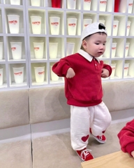 SET BỘ DÀI ÁO POLO ĐỎ PHỐI CỔ TRẮNG QUẦN NỈ TRẮNG BÉ TRAI BÉ GÁI