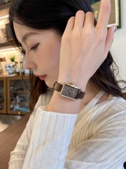 PHỤ KIỆN - ĐỒNG HỒ MẶT VUÔNG TONE NÂU ĐẬM