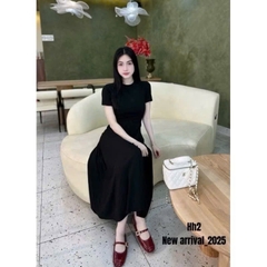 VÁY XOÈ NHẸ DÁNG DÀI MÀU ĐEN NỮ