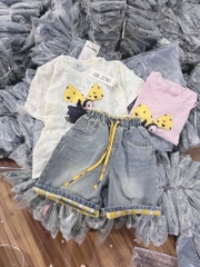 SET BỘ ÁO HOẠ TIẾT CÔ GÁI KÈM QUẦN JEAN PHỐI KẺ CARO NỮ