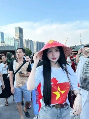 ÁO PHÔNG BỐ MẸ CON CỜ ĐỎ SAO VÀNG BẢN ĐỒ VN SẴN