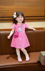 SET 2 VÁY KITTY BÈO HỒNG BÉ GÁI