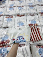 SET ÁO PHÔNG QUẦN ĐỎ BÉ TRAI SẴN ( xả 45k) )