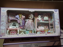 Thay quần áo búp bê or Set búp bê Bedroom